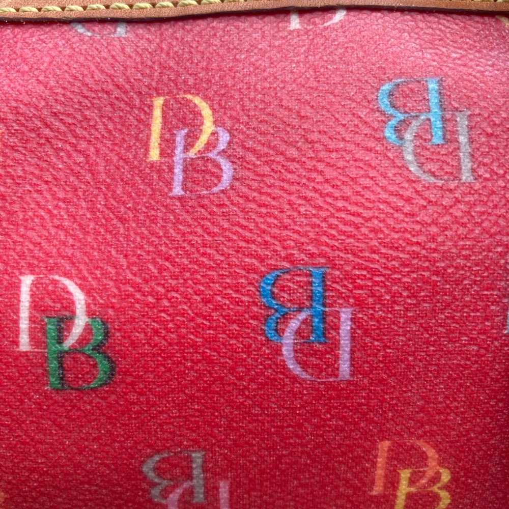 Stylish Dooney & Bourke pink monogram barrel, shoulder/satchel rainbow bag - Picture 15 of 15